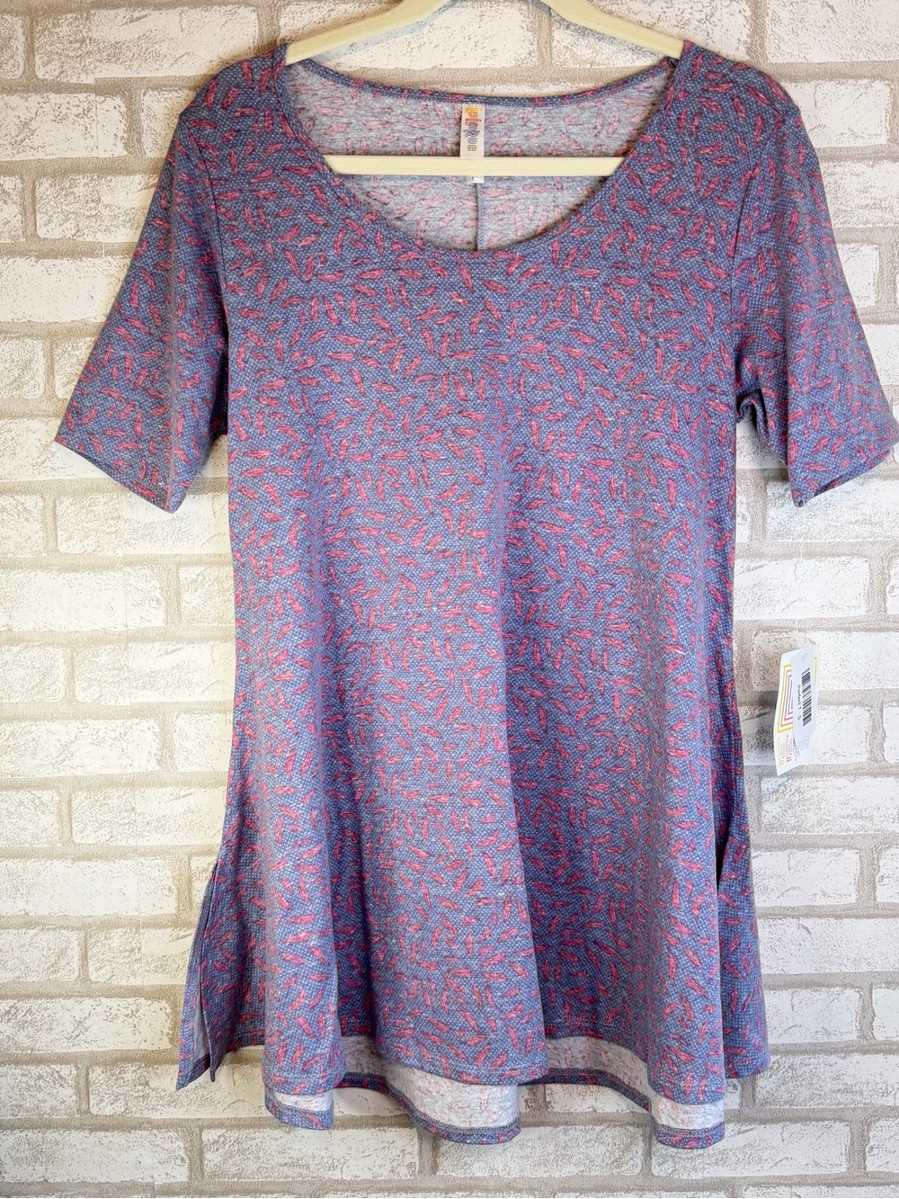 LuLaRoe Perfect T Blue Pink Confetti Print Tunic Top Short Sleeve Women’s S